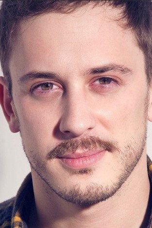 Elio González as Pablo Guerra Ruiz in No One Could Live Here