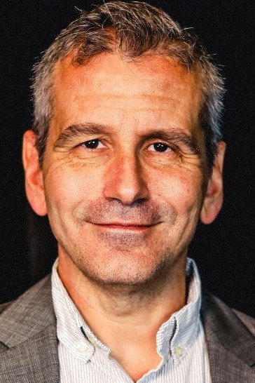 David Cromer as Mark in Rounding