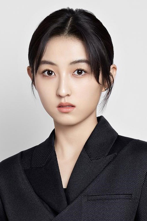 张子枫 as Jiang He in Passage of My Youth