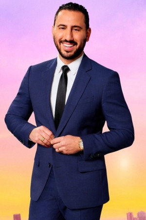 Josh Altman as Himself in Million Dollar Listing Los Angeles