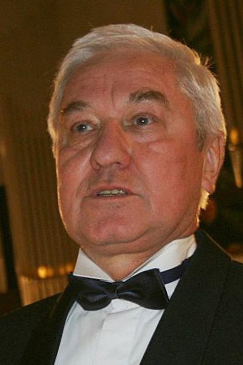 Vladimír Matějček as Evin přítel in Don't Be Silly