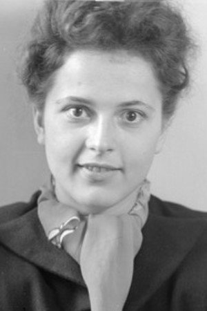 Agathe Poschmann as Anna, seine Tochter in Police Raid