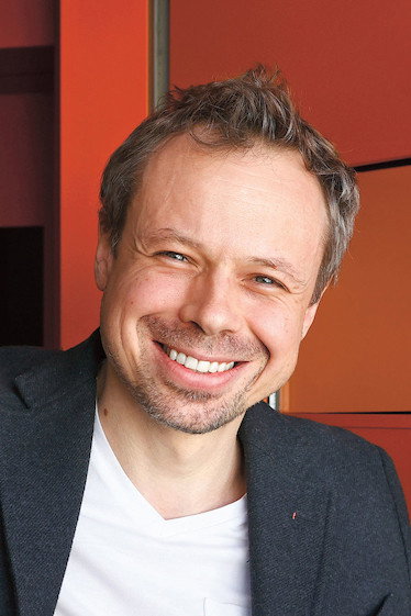 Viktor Dvořák as Kryštof Lébl in První republika