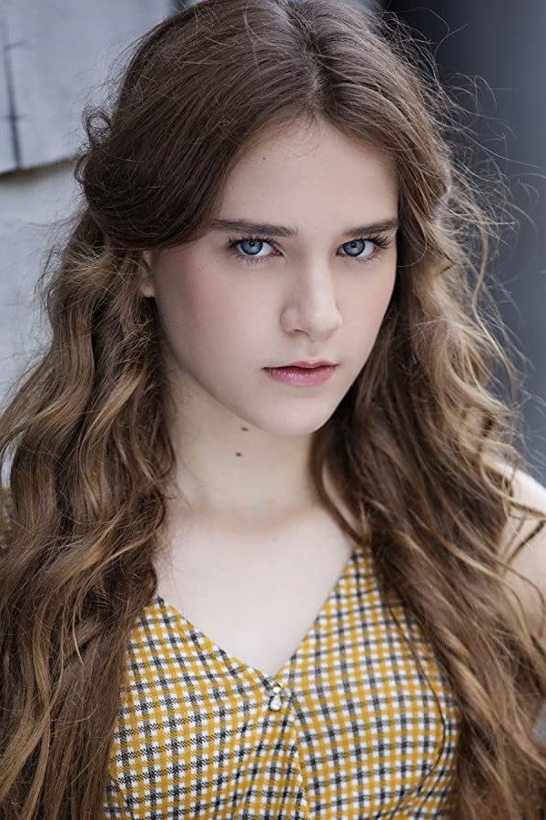 Zoe King as Candy in Hood Safari