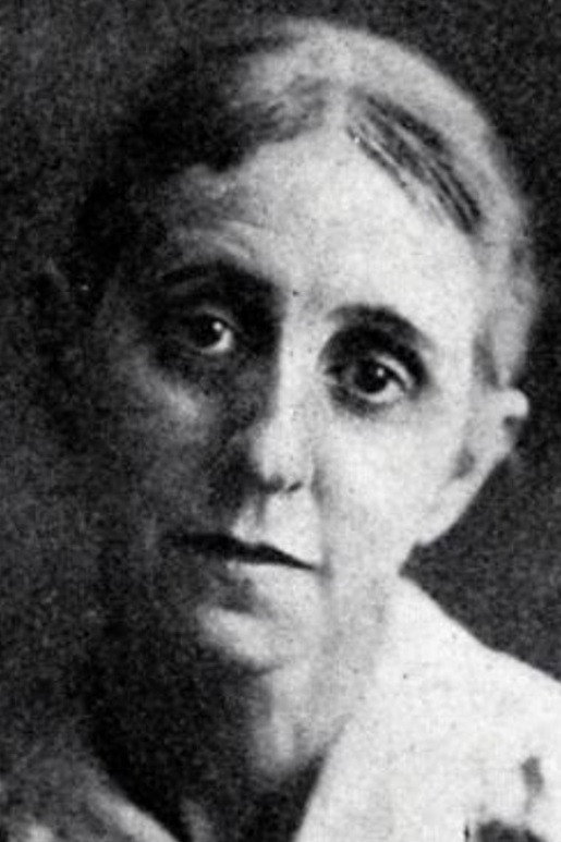Caroline Rankin as Mrs. Ephraim Adamson in The Broken Gate