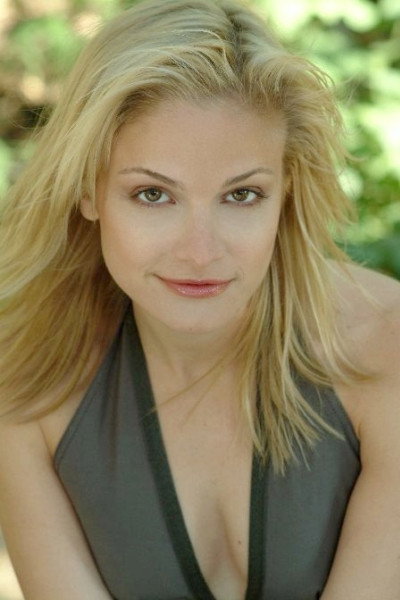 Heidi Kristoffer as Lauren in Screaming Dead