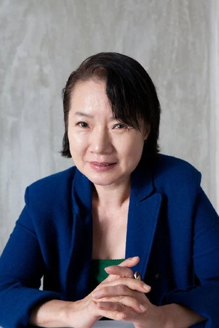 Kim Hwa-yeong as Director Song in Bestseller