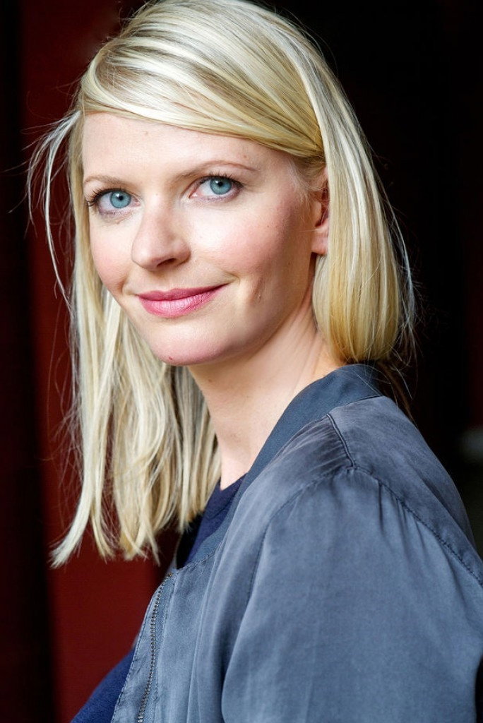 Kathrin Kestler as Schwester Katja in Das Menschenmögliche