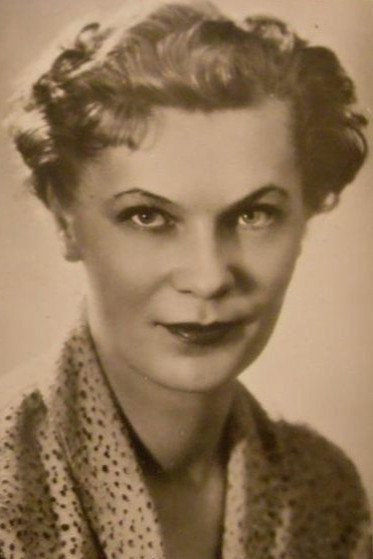 Светлана Коновалова as Tat'yana Savel'yeva, mama Yermakova in Attack