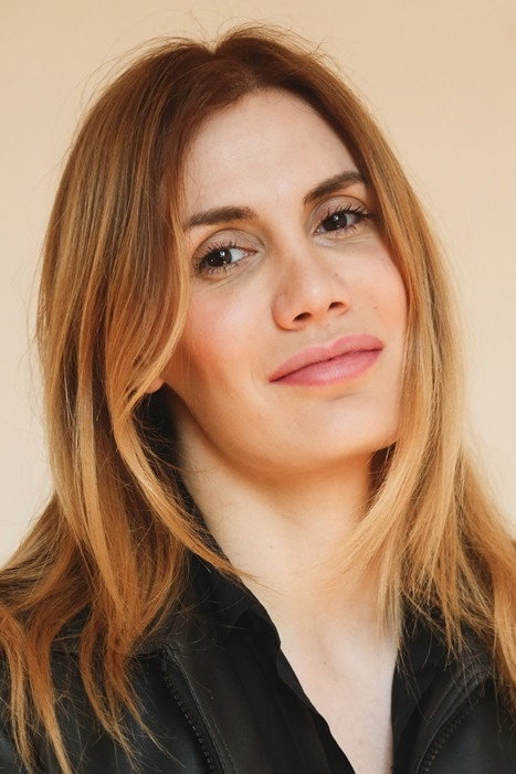 Laura Masci as Justine in Rando