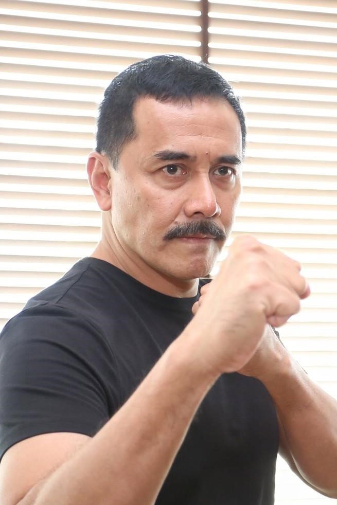 Fendy Pradana as Lik Gono in Petualangan Lollypop