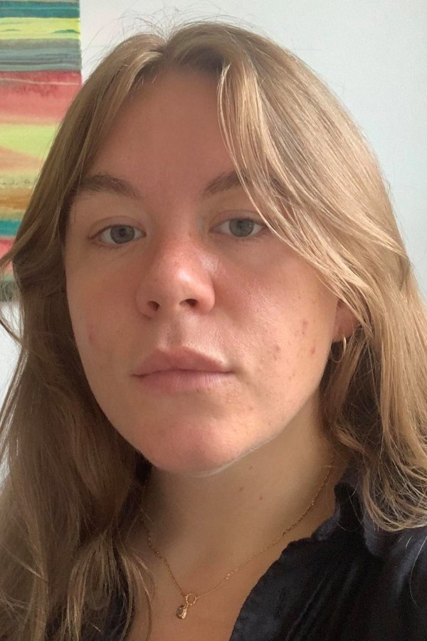 Nanna Meyer Vejborg Larsen as Charlotte in Next Stop