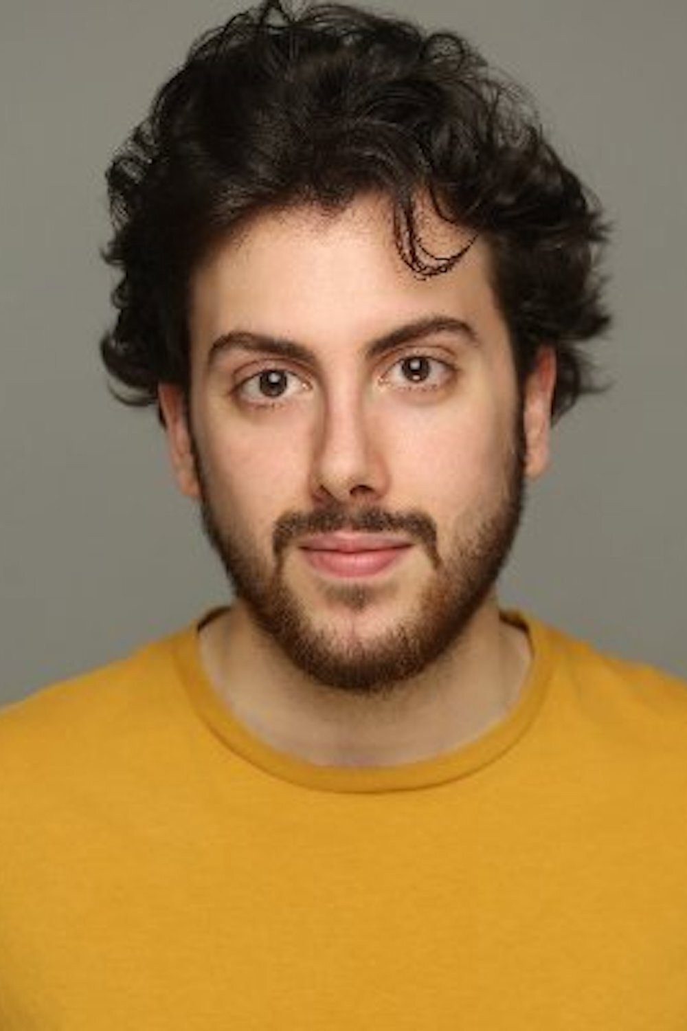 Rafael Ramos as Newton in Cambio de clase