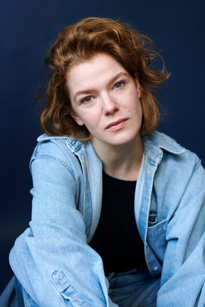 Magdalena Wiedenhofer as Silvia in Rolling Mother