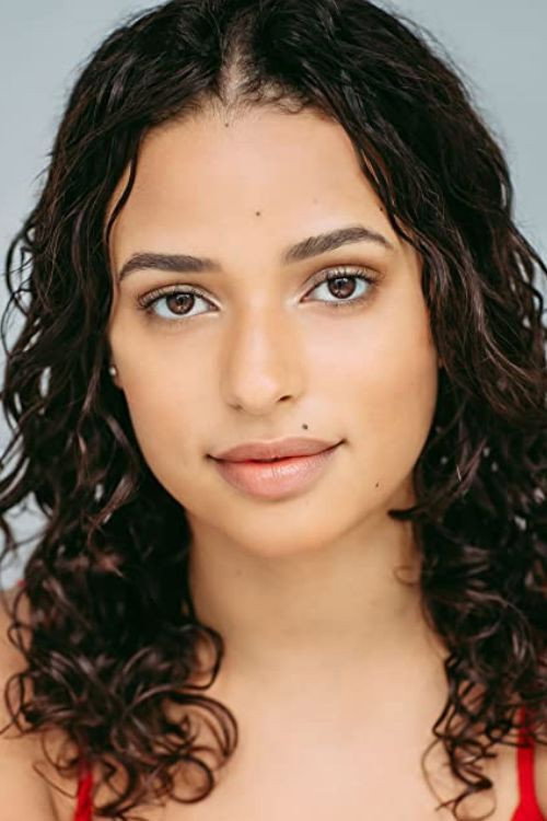 Serena Crouse as Cassidy in Hekademia