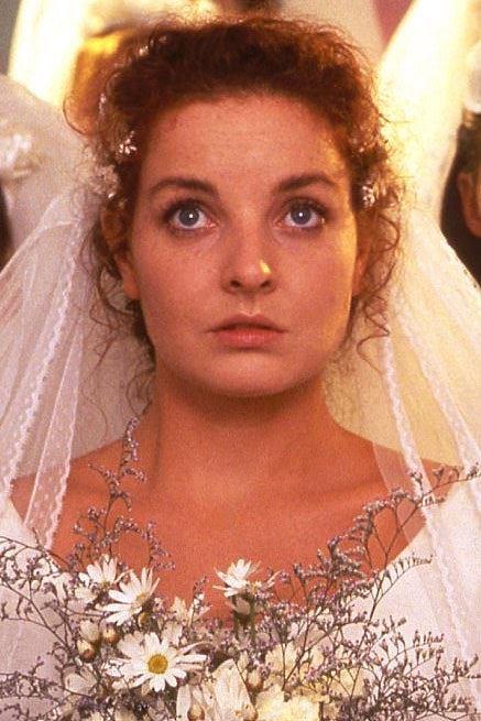 Josephine Byrnes as Beth Wheats in Frauds