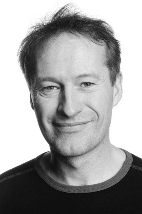 Trond-Ove Skrødal as Onkel Ivar in Everybody Hates Johan