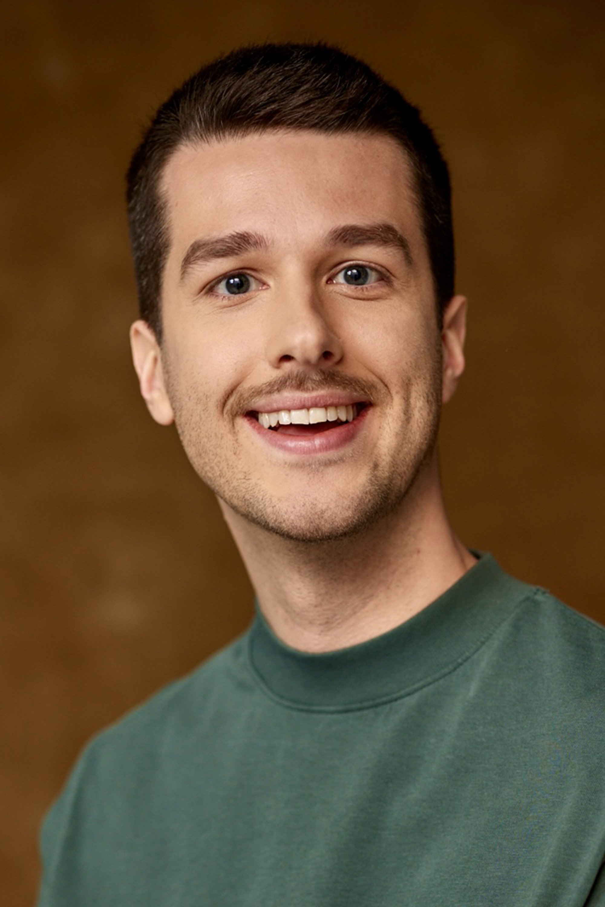 Pierre-Yves Roy-Desmarais as Vincent Joyal in The Glass House