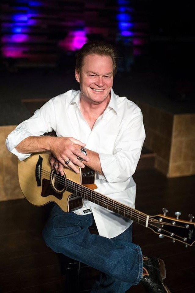 Doug Stone as Luke MaCallister in Gordy