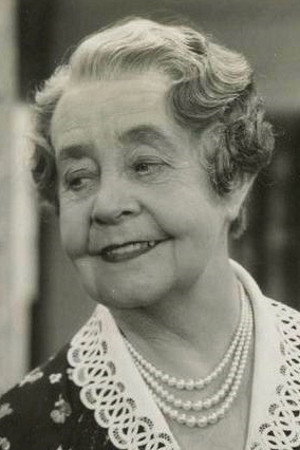 Florence Roberts as Ma Benson in Hoopla