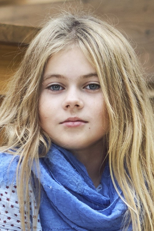 Софья Мицкевич as Sasha Bobrova in Super Family. Better Than Avengers