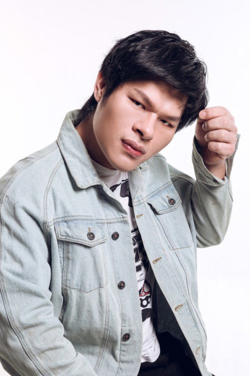 庄其迁 as Juling Shen in Awakened Demon