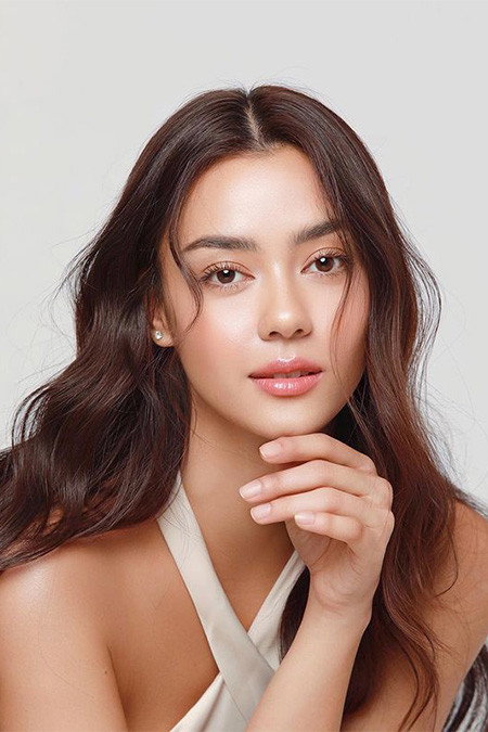 Amanda Chalisa Obdam as Pang in มาตาลดา