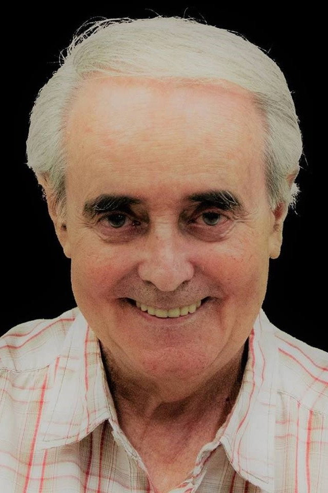 Octávio Matos as Barbeiro in O Cacilheiro do Amor