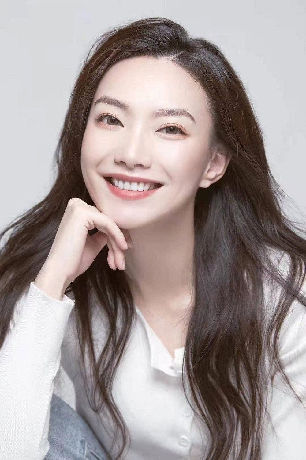冯祎 as Ying Zi in Wonder In The Temple