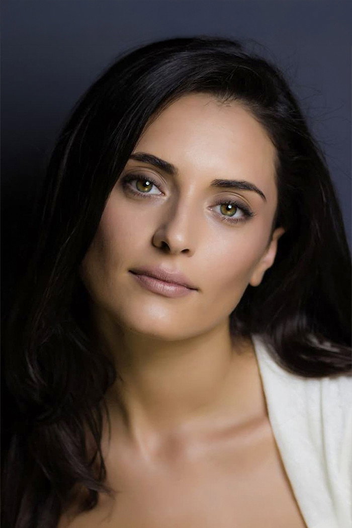 Aslıhan Gürbüz as Asiye Bulut in I Wish I Were A Cloud