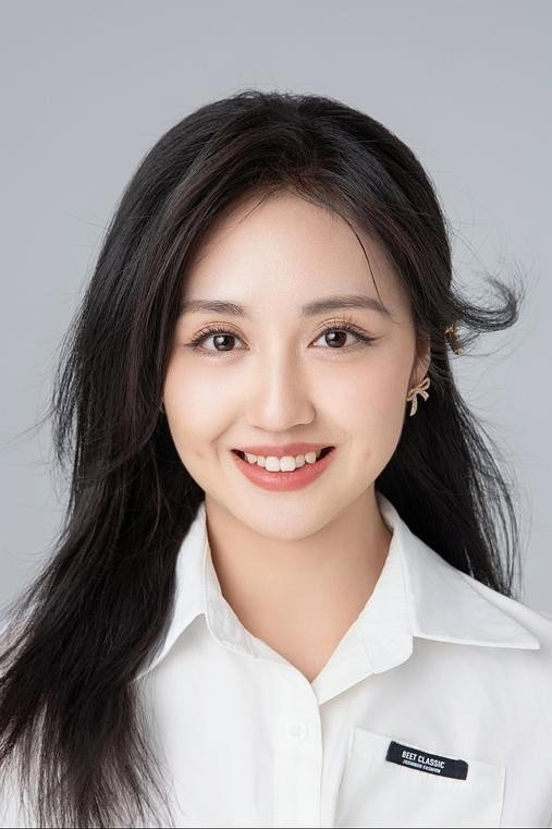 毛珍禧 as 小艺 in As the Water Flows