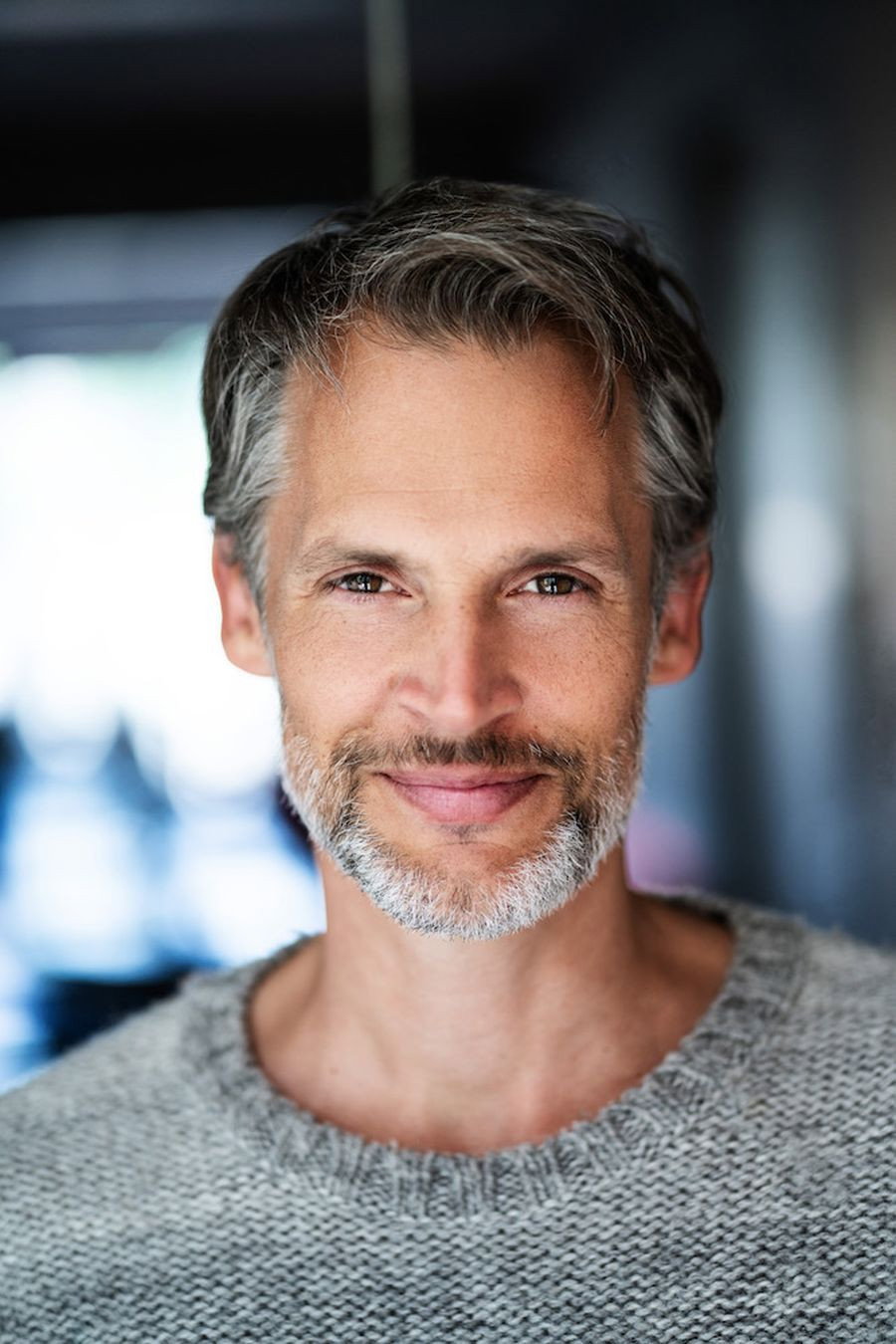 Thorsten Feller as Falco in Feuer, Eis & Dosenbier