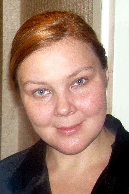 Мария Букнис as Антонина Кочнева, мать Любы in Ugly Love