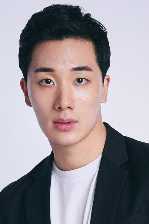 이서준 as Gil-soo in Stay with Me