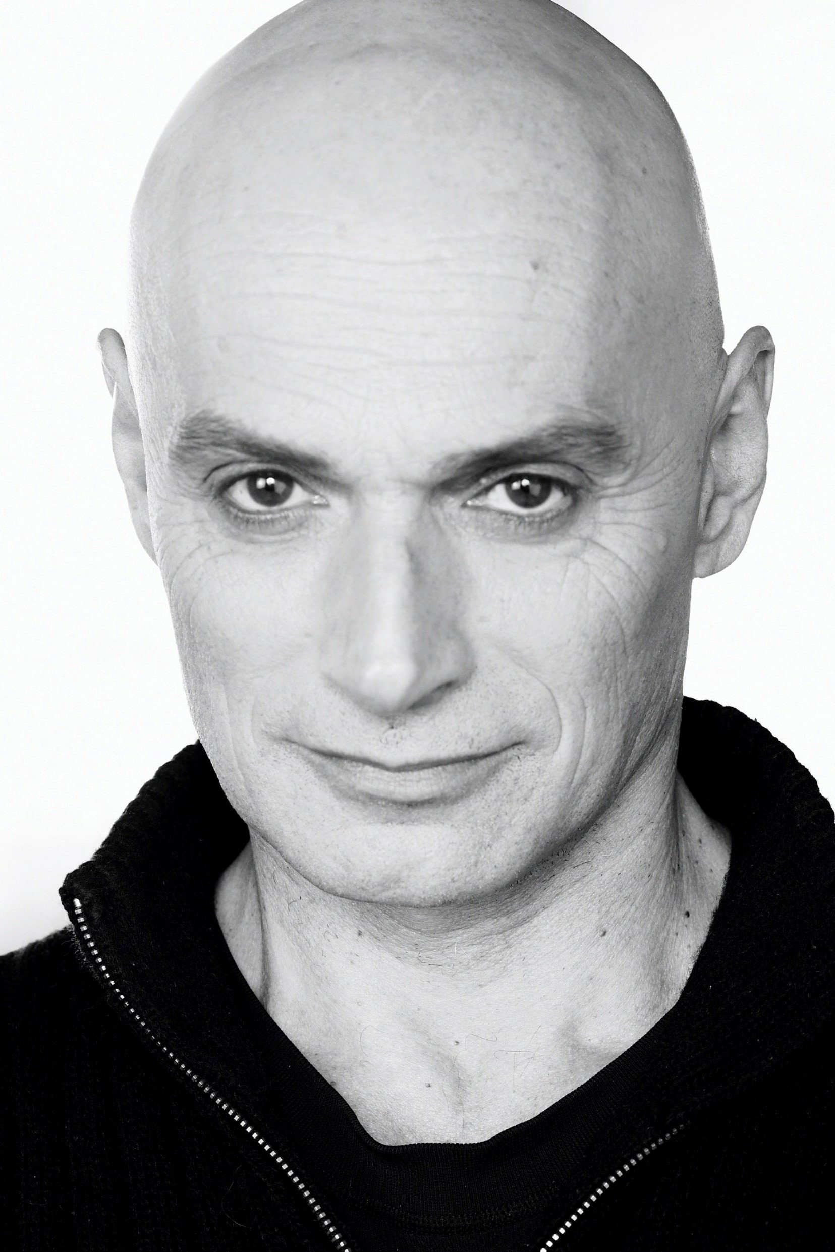 Jean Marchand as Talbert in Embrasse-moi, c'est pour la vie