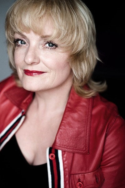 Mirjam de Rooij as Chantal in Willemspark