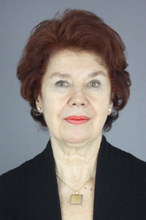 Deniz Gökçer as Saadet Arslanlı in Unutulmaz
