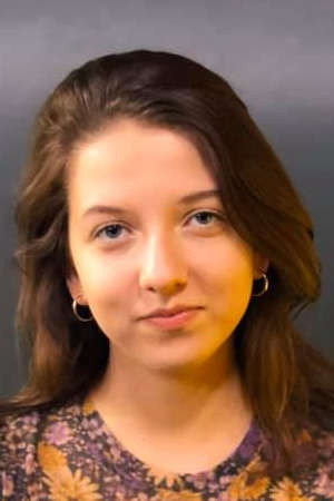 Justyna Święs as Alicja in Songs About Love