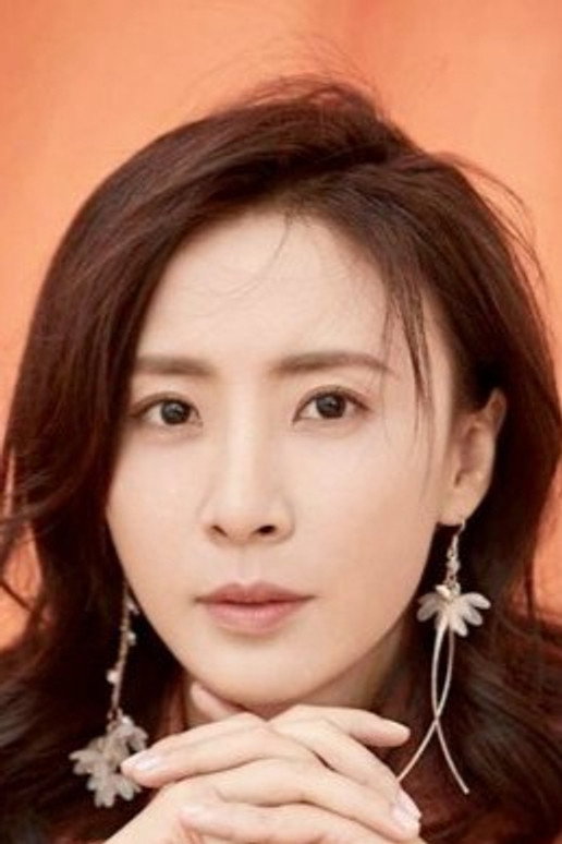 Li Yuexi as Du Juan in Awakening