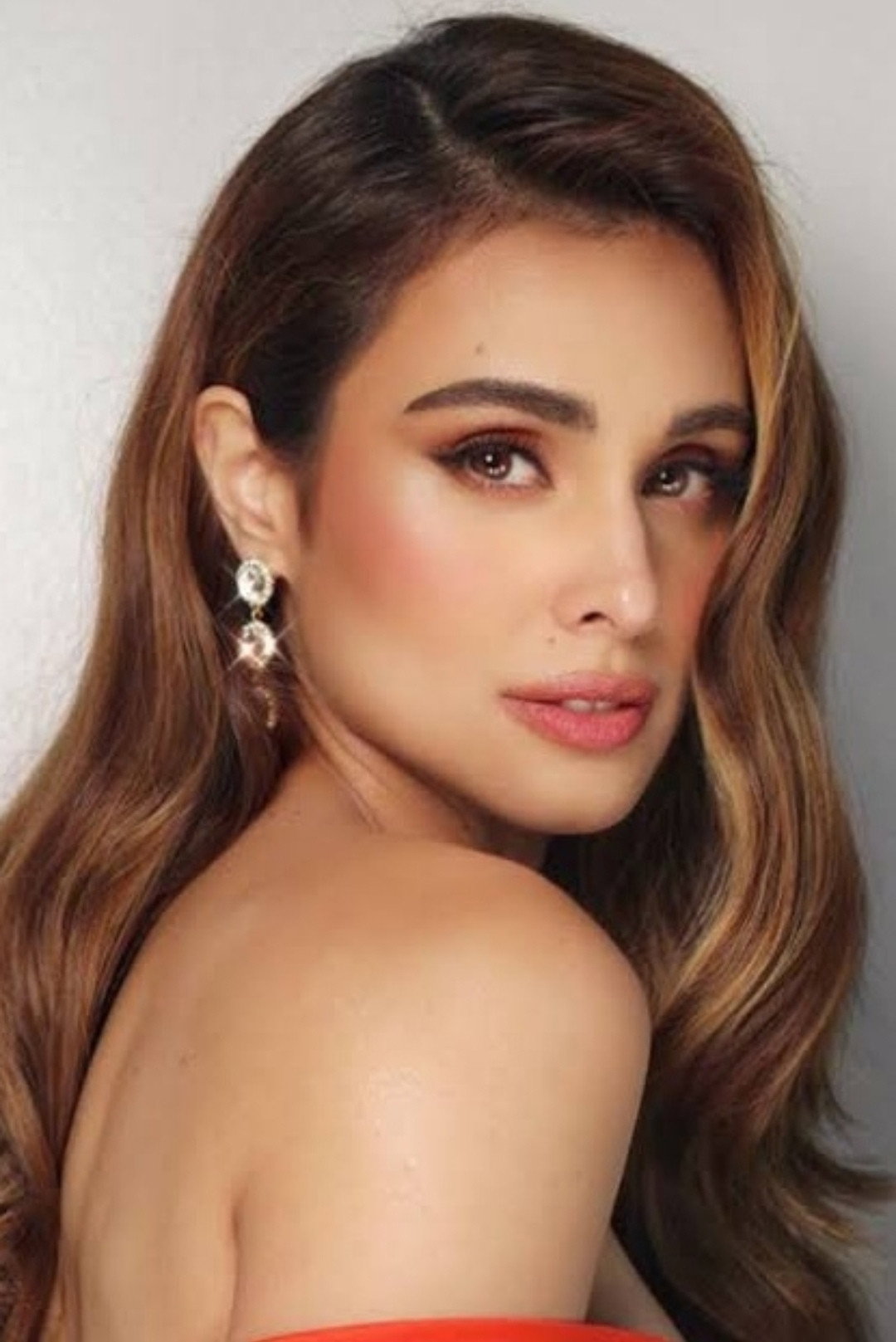 Max Collins as Ziri Claustro in The Good Daughter