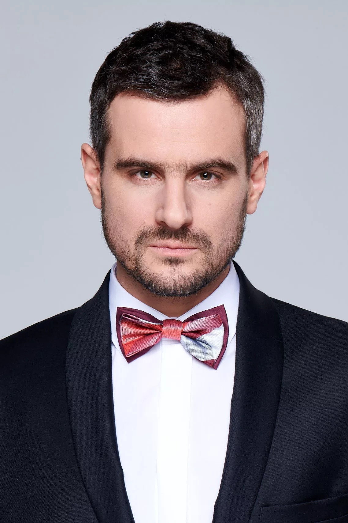 Antoni Pawlicki as Jan Sowiński in Echo serca