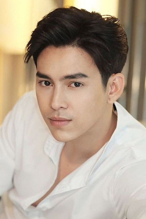 Mariew Pattharapong Watkamee as Suphol in Miracle of Love