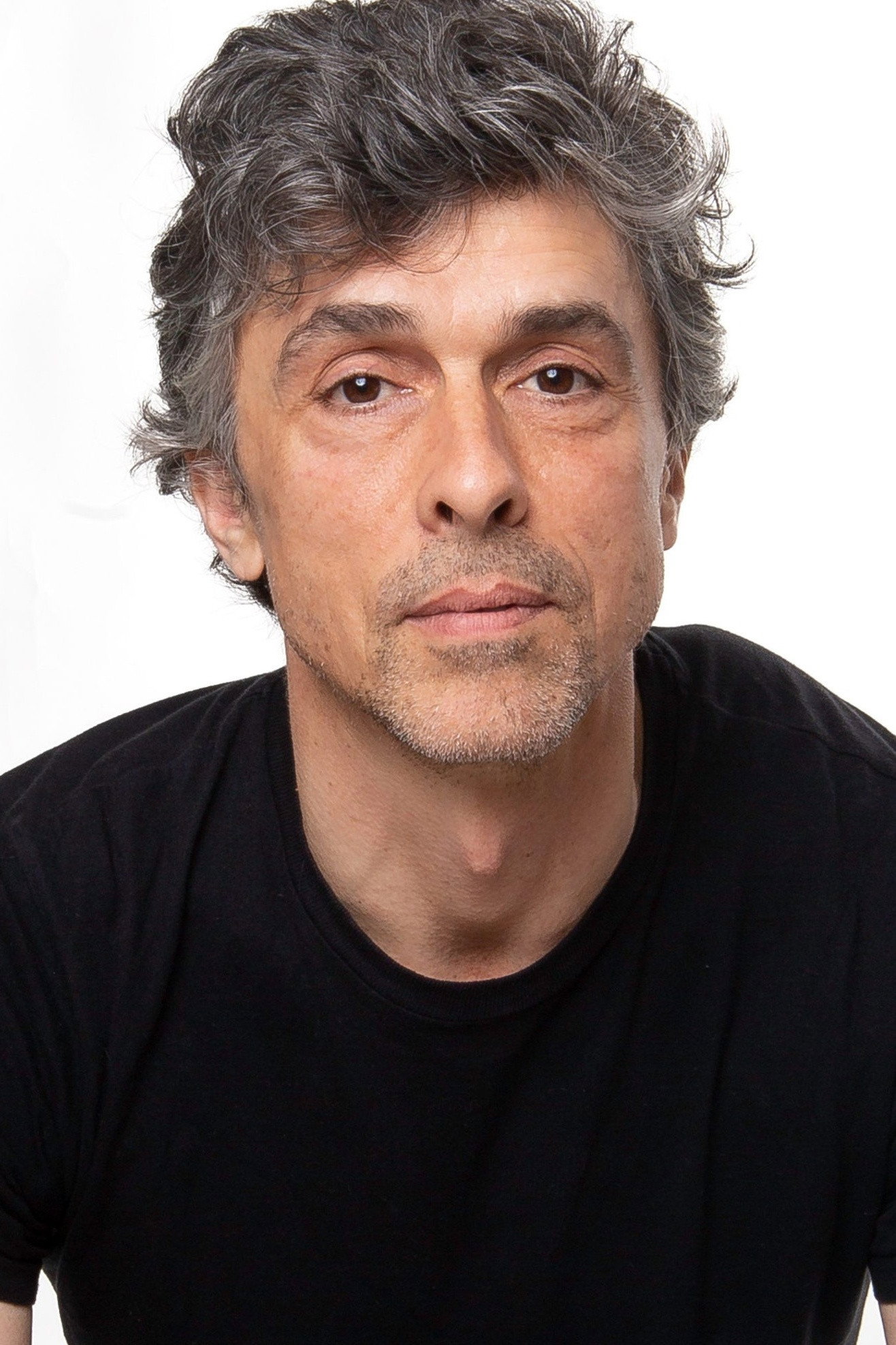 Victor Gonçalves as Homem Nú in Us
