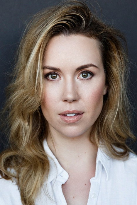 Siobhan Murphy as Patsy Quinn in Merry Happy Whatever
