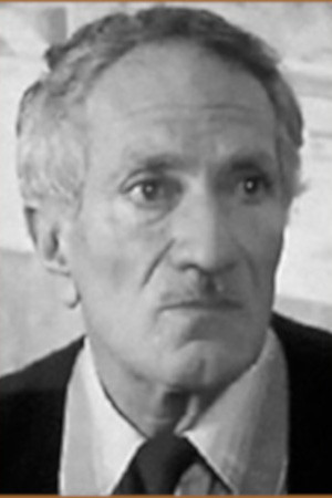 ივანე საყვარელიძე as rdze da mjave kitri roja in The Fastest People in the World