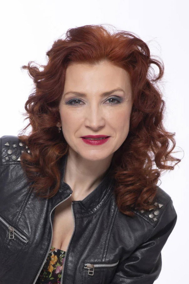 Petra Palevičová as Fata in Orest z rodu čarodejníkov