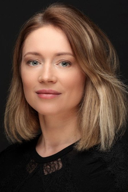 Elena Viunova as Sveta in Emanet