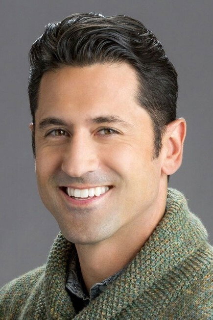 David O'Donnell as Carlton in Merry Kissmas