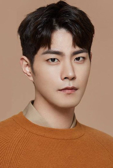 홍종현 as Ma Wang-Joon in My Absolute Boyfriend