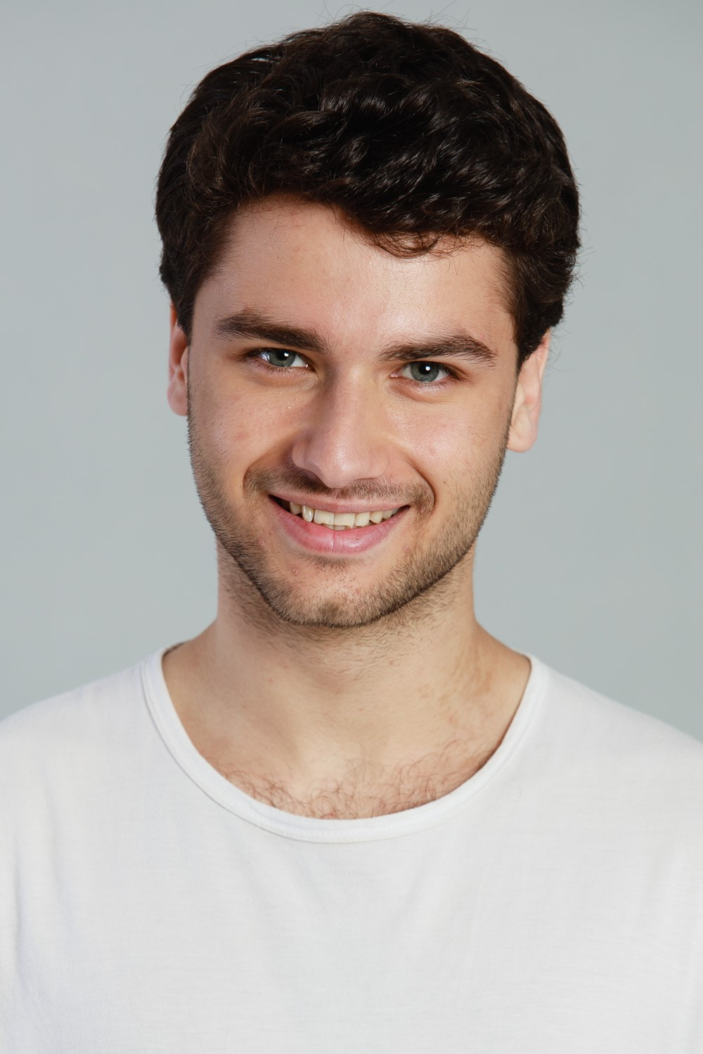 Joaquín Ochoa as Valentín Uriarte Gaitán in Aliados, El Musical